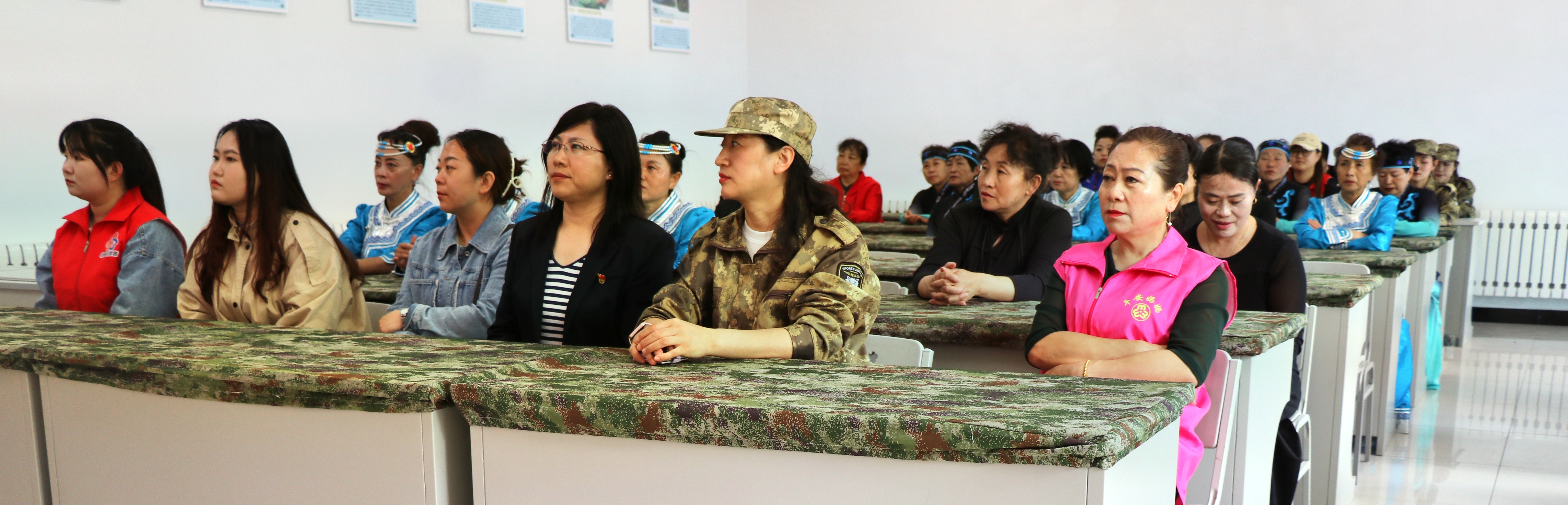 阿爾山森工公司工會開展心系邊疆情暖邊綠境行主題活動1.jpg 阿爾山森工公司工會開展心系邊疆情暖邊綠境行主題活動1.jpg